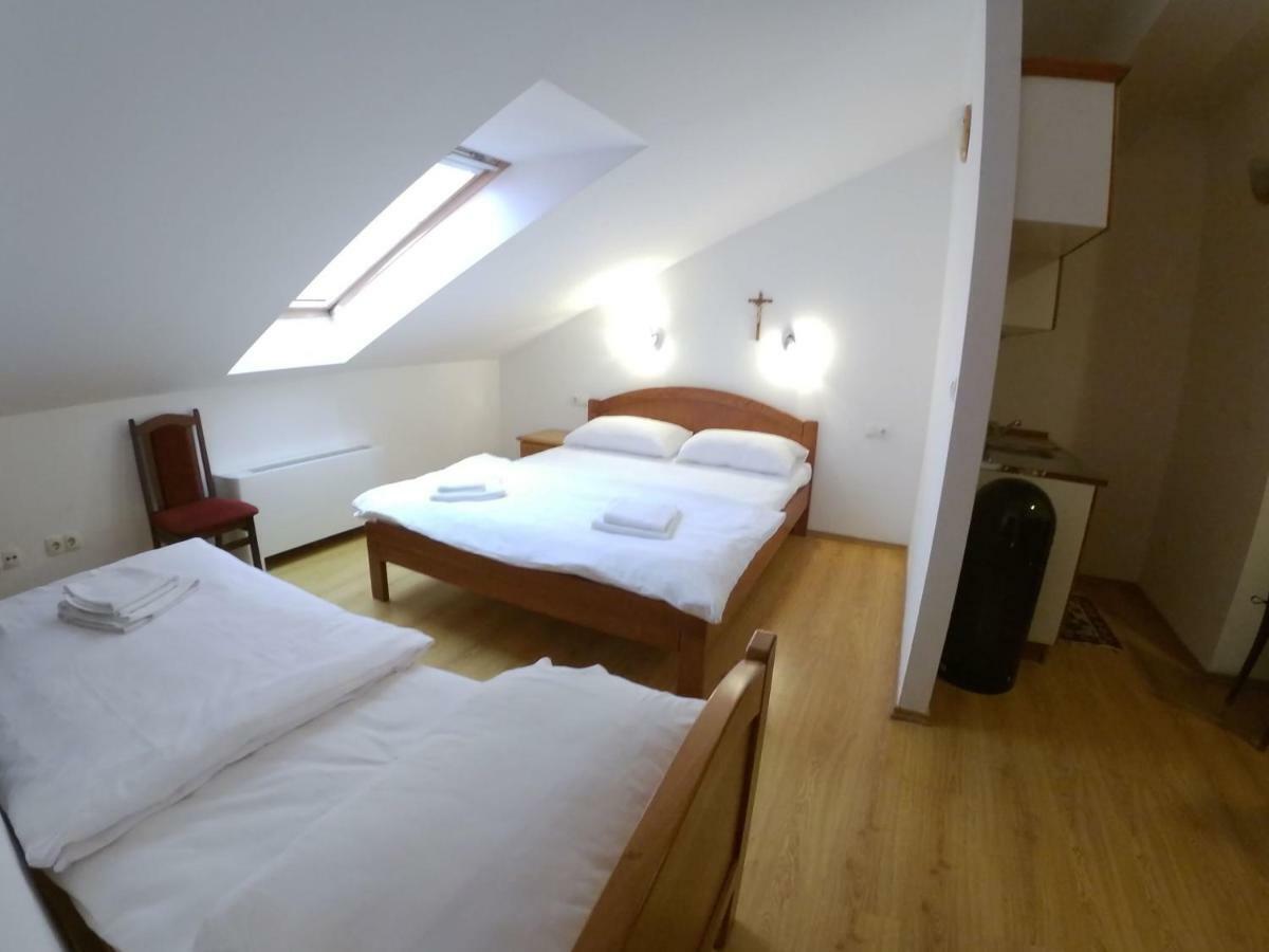 Hotel Bagaric -Ispod Brda Ukazanja Adress Kraljice Mira 56 Bijakovci Medugorje Δωμάτιο φωτογραφία